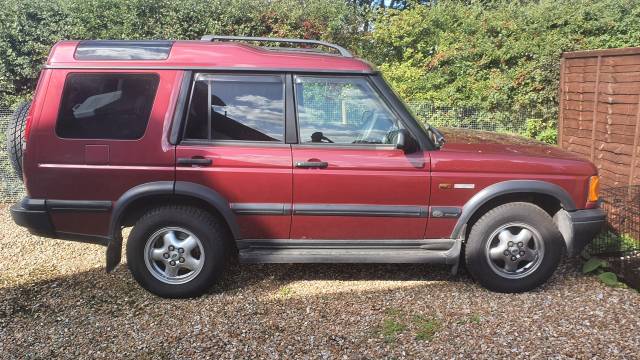 Image 1/16 of Land Rover Discovery 4.0 HSE (2000)