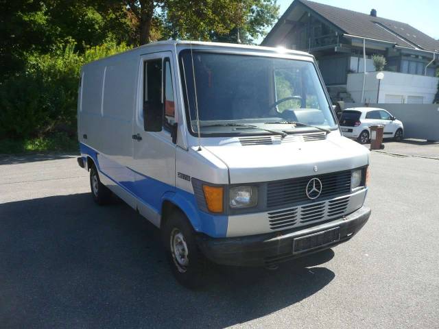 Image 1/15 de Mercedes-Benz T1 207 D (1985)