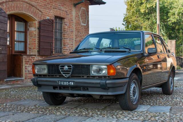 Image 1/12 of Alfa Romeo Giulietta 1.6 (1980)