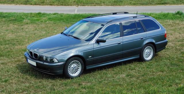 Bild 1/16 von BMW 520i Touring (2002)