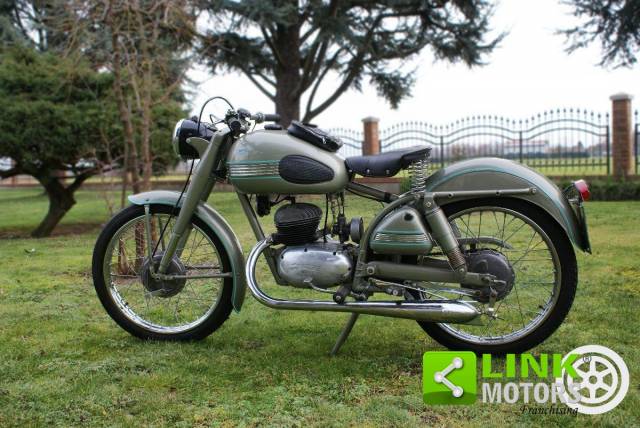 Bild 1/15 von Parilla DUMMY (1953)