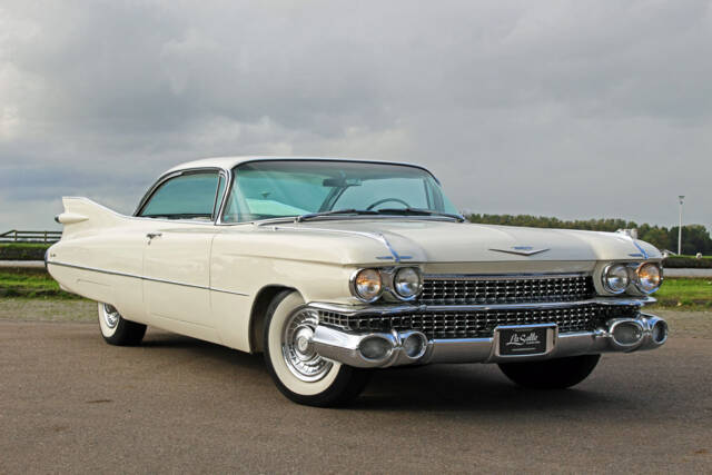 Immagine 1/22 di Cadillac Coupe DeVille (1959)