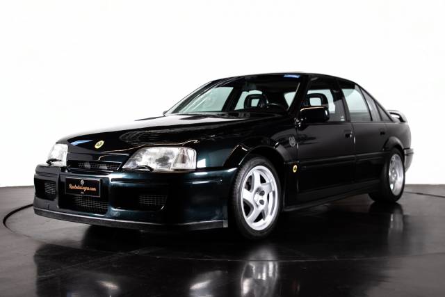 Image 1/32 of Lotus Carlton (1991)