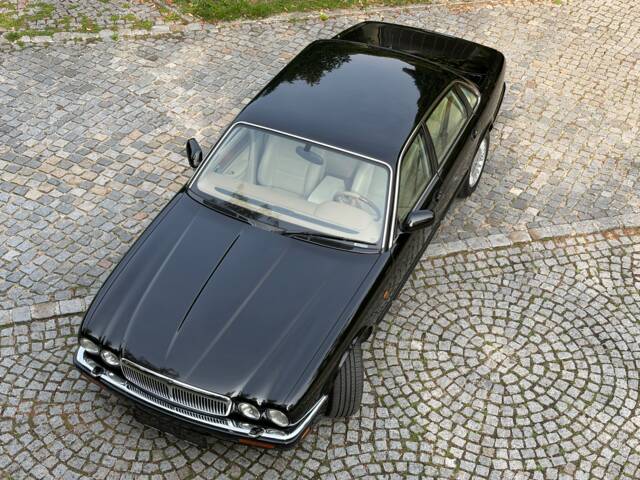 Bild 1/57 von Jaguar XJR 4.0 Supercharged (1997)