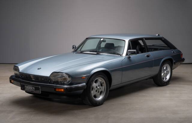 Image 1/26 of Jaguar XJ-S V12 Lynx Eventer (1985)