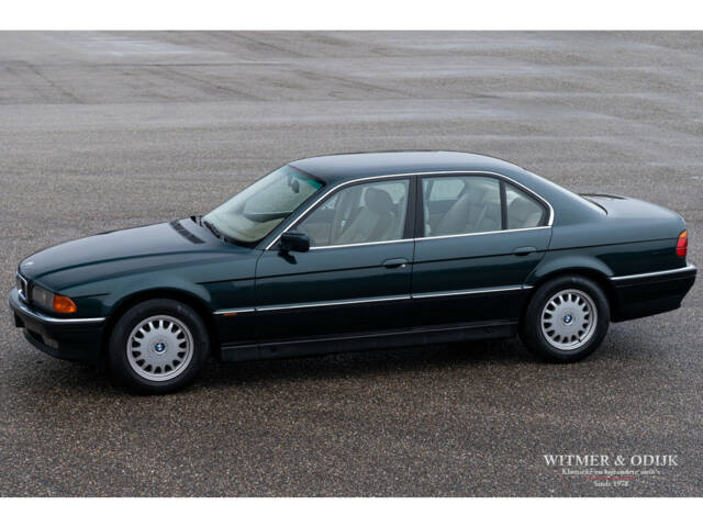 Afbeelding 1/33 van BMW 730i (1995)