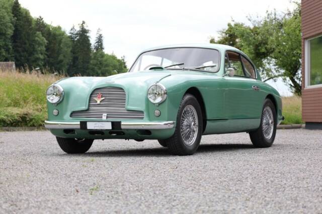 Image 1/36 de Aston Martin DB 2/4 Mk I (1954)