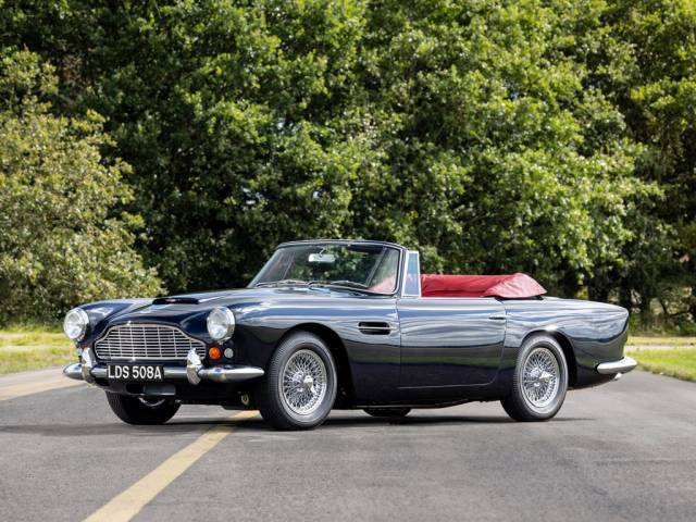 Image 1/50 of Aston Martin DB 4 Convertible (1963)