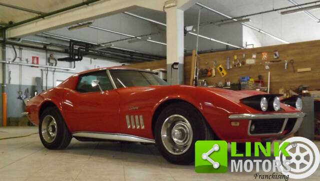 Image 1/10 of Chevrolet Corvette Stingray (1968)