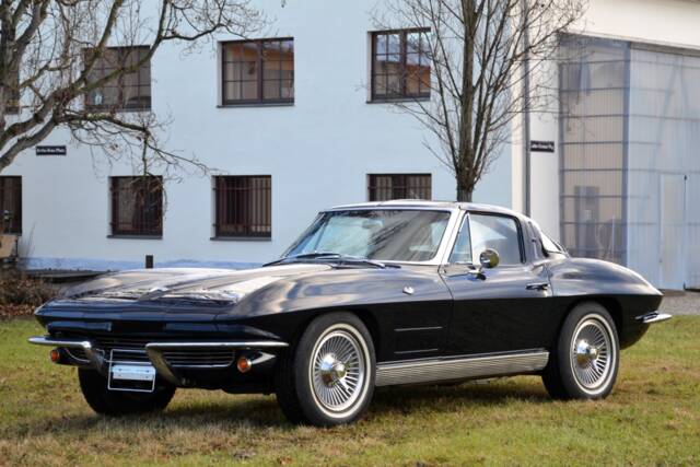 Immagine 1/26 di Chevrolet Corvette Sting Ray (1963)