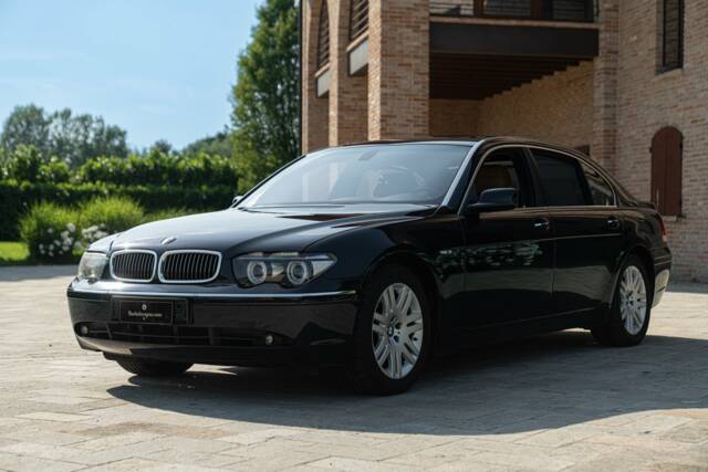 Afbeelding 1/50 van BMW 750iL (2001)