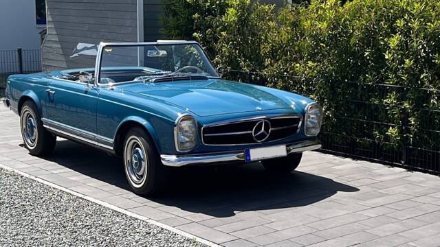 Image 1/21 of Mercedes-Benz 230 SL (1966)