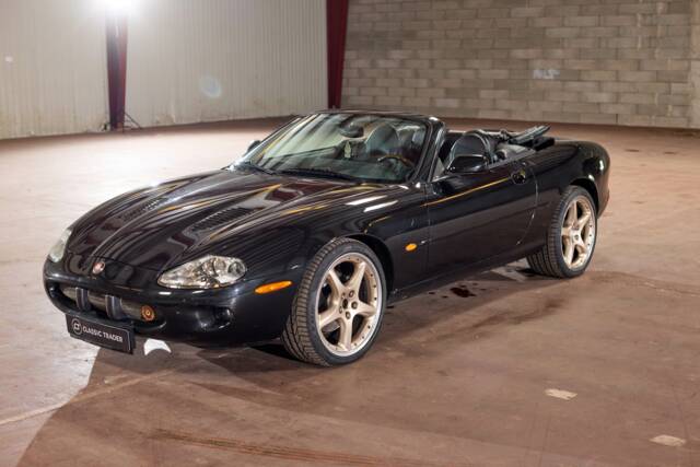 Image 1/55 of Jaguar XKR (2000)