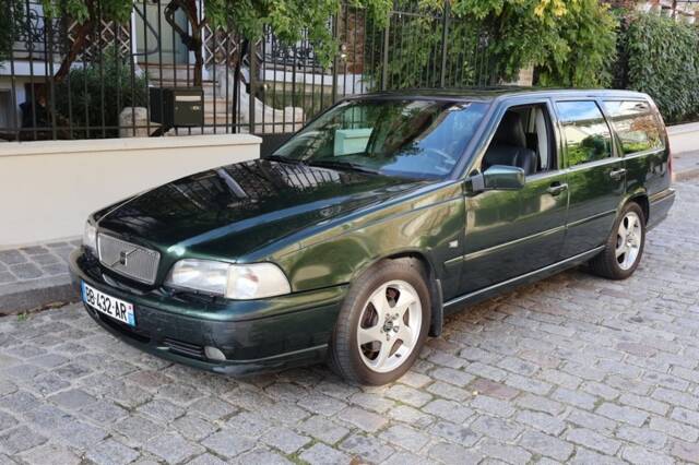 Bild 1/40 von Volvo V 70 2.0 T5 (1997)