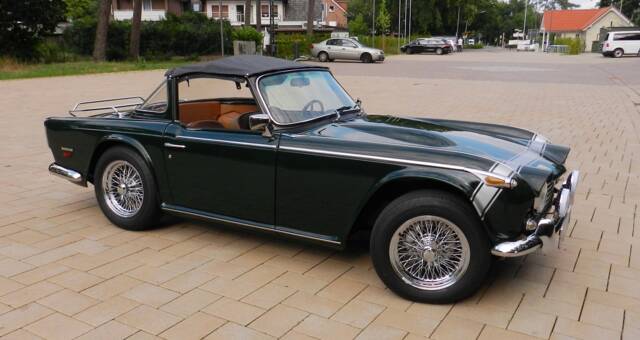 Image 1/60 de Triumph TR 250 (1968)