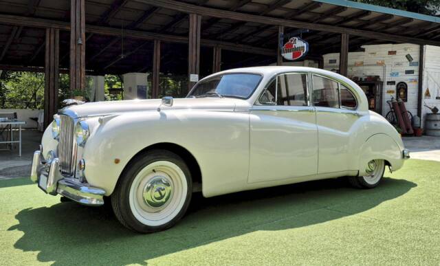 Afbeelding 1/74 van Jaguar Mk IX (1960)