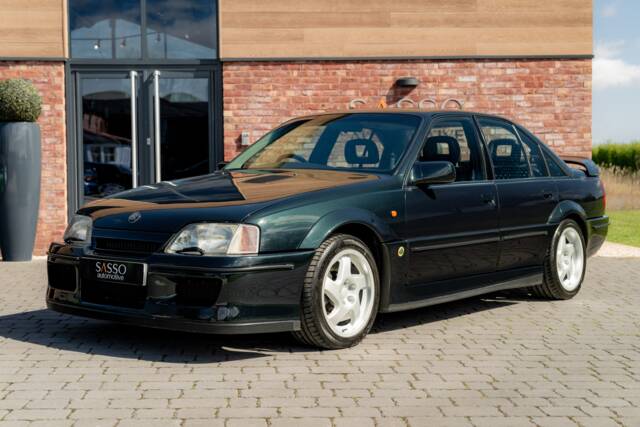 Image 1/75 of Lotus Carlton (1991)