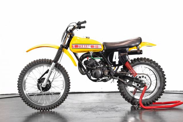 Bild 1/17 von Yamaha DUMMY (1974)