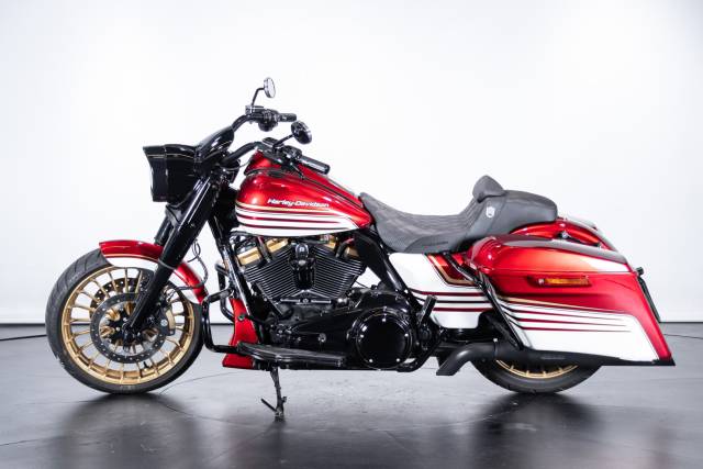 Immagine 1/50 di Harley-Davidson FLHP Road King (2019)