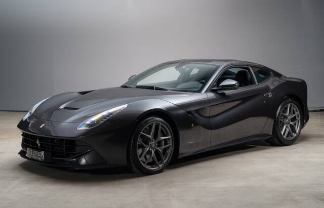 Immagine 1/40 di Ferrari F12berlinetta (2014)