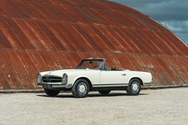 Image 1/45 of Mercedes-Benz 280 SL (1970)