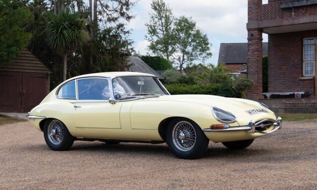 Image 1/40 de Jaguar Type E 4.2 (1966)
