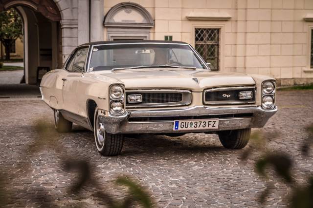 Image 1/23 of Pontiac Grand Prix (1966)