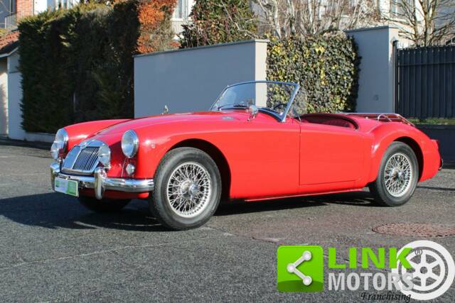Image 1/10 of MG MGA 1500 (1959)