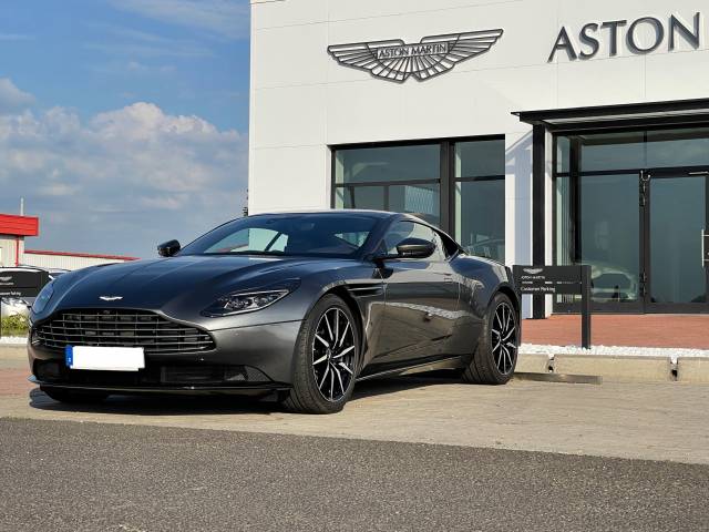 Bild 1/15 von Aston Martin DB 11 V8 (2019)