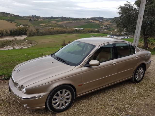 Afbeelding 1/30 van Jaguar X-Type 2.5 V6 (2001)