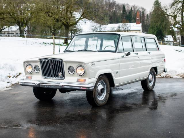 Image 1/45 of Jeep Wagoneer (1965)