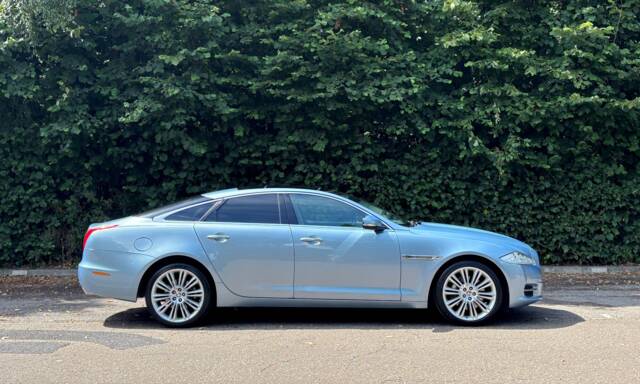 Afbeelding 1/50 van Jaguar XJ 5.0 (2011)