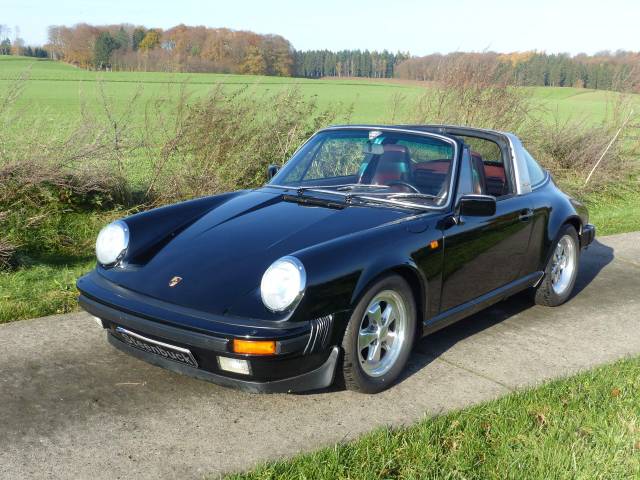 Porsche 911 Carrera 3.2 Targa (1985)