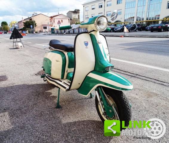 Innocenti Lambretta 175 Tv Terza Serie - Show Off Your Favorite Photos And Videos To The World, Securely And Privately Show Content To Your Friends And Family, Or Blog The Photos And Videos You Take With A Cameraphone.