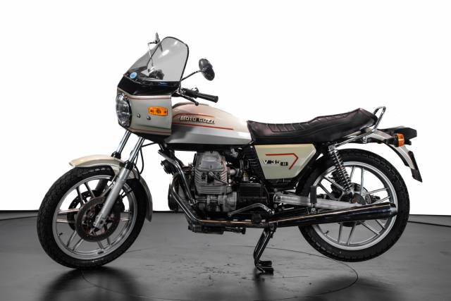 Immagine 1/27 di Moto Guzzi V 35 (1980)
