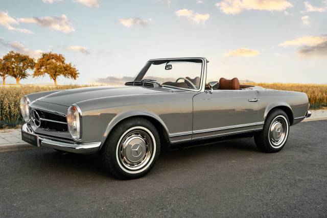 Gray Mercedes-Benz 280 SL Pagoda for sale