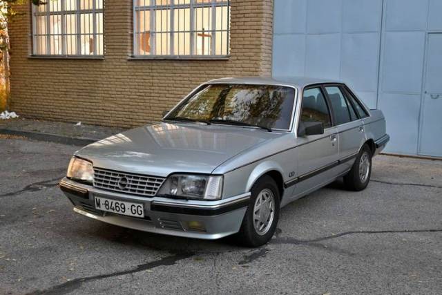 Bild 1/9 von Opel Senator 3,0 E (1985)