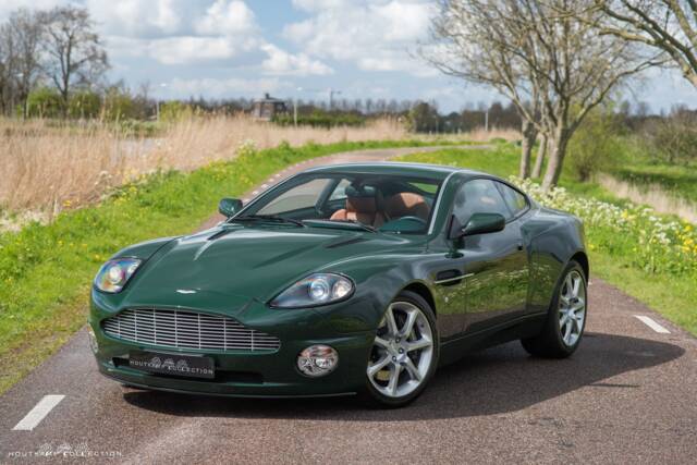 Image 1/17 of Aston Martin V12 Vanquish (2004)