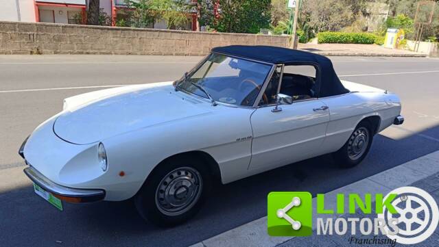 Image 1/10 de Alfa Romeo Spider 1600 Junior (1975)