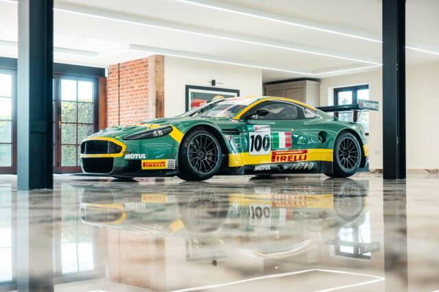 Image 1/30 of Aston Martin DBR9 GT1 (2006)