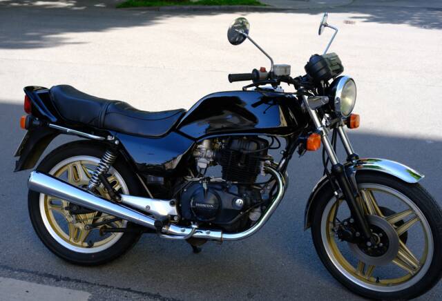 Afbeelding 1/52 van Honda CB 400 N (1982)