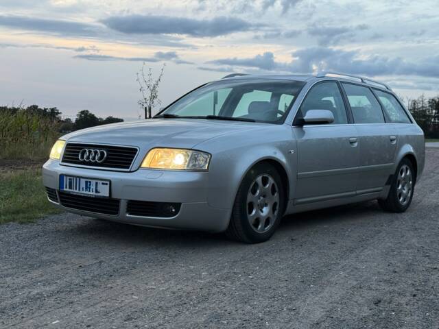Imagen 1/11 de Audi A6 2.5 TDI allroad quattro (2003)