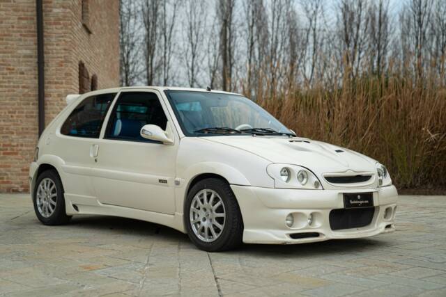 Image 1/50 de Citroën Saxo 1.6i VTS (1996)