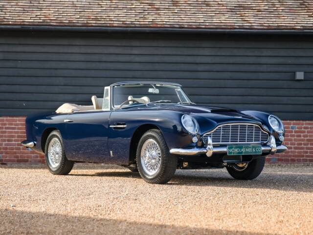 Immagine 1/50 di Aston Martin DB 5 (1965)