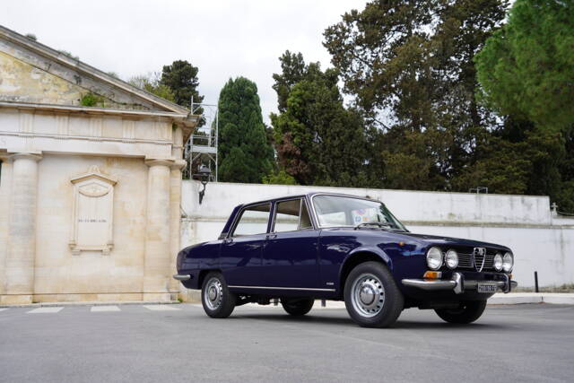 Image 1/99 de Alfa Romeo 1750 Berlina (1971)