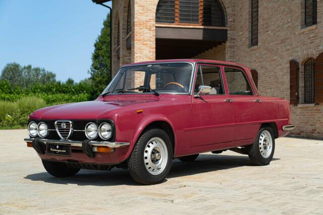 Afbeelding 1/50 van Alfa Romeo Giulia Nuova Super 1300 (1974)