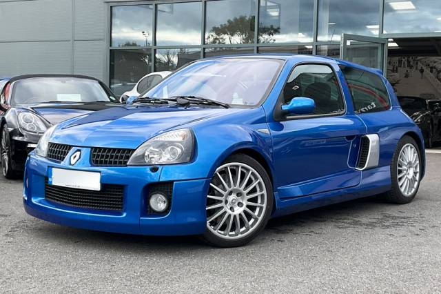 Immagine 1/18 di Renault Clio II V6 (2003)