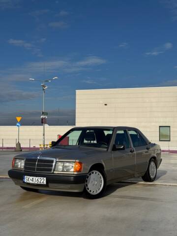 Immagine 1/39 di Mercedes-Benz 190 E 2.6 (1990)