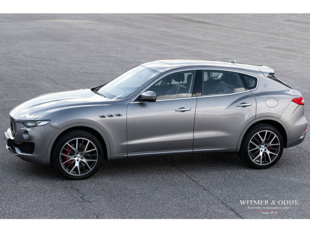 Imagen 1/33 de Maserati Levante S (2017)