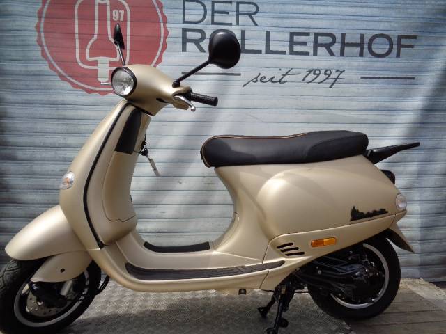 Image 1/4 of Piaggio DUMMY (2004)